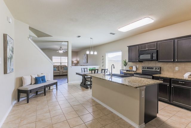 253 Meadowlands Drive, Ponder, TX 76259