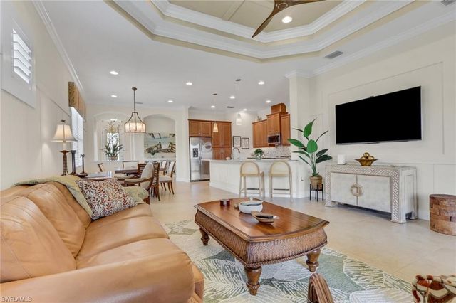 9142 Isla Bella CIR, Bonita Springs, FL 34135