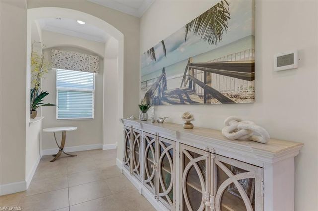 9142 Isla Bella CIR, Bonita Springs, FL 34135