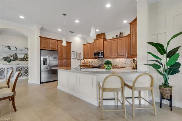 9142 Isla Bella CIR, Bonita Springs, FL 34135