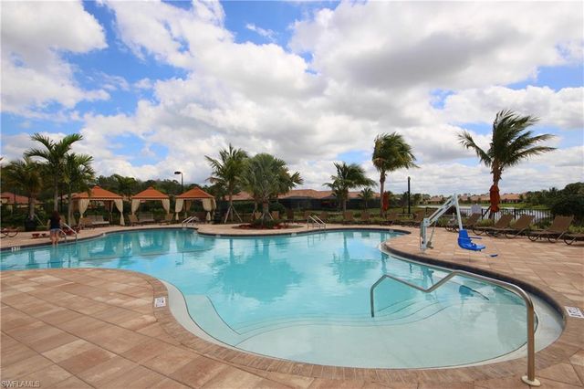 9142 Isla Bella CIR, Bonita Springs, FL 34135