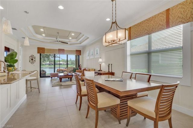 9142 Isla Bella CIR, Bonita Springs, FL 34135