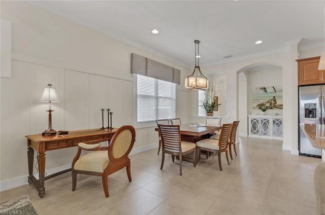 9142 Isla Bella CIR, Bonita Springs, FL 34135