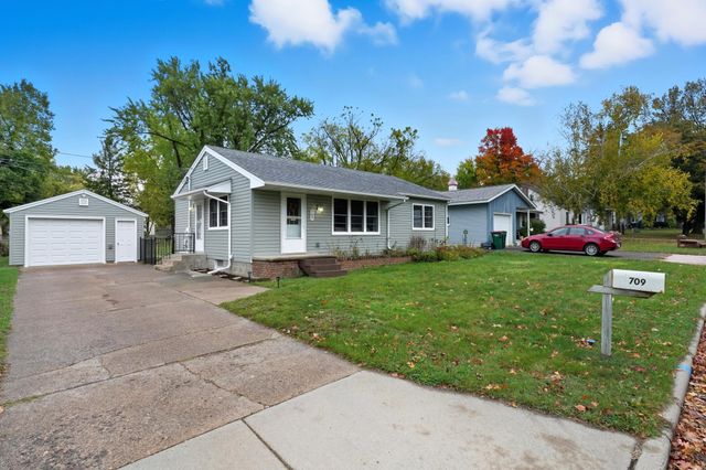 709 Saint Croix Street N, Hudson, WI 54016