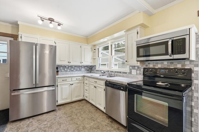 709 Saint Croix Street N, Hudson, WI 54016