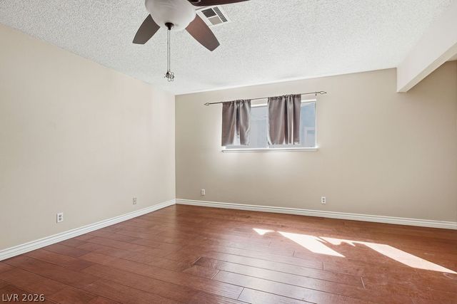 4561 Paseo El Rio Drive, Las Vegas, NV 89121