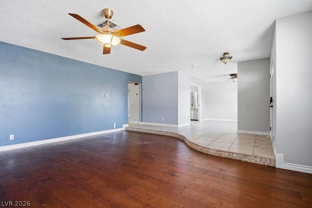 4561 Paseo El Rio Drive, Las Vegas, NV 89121