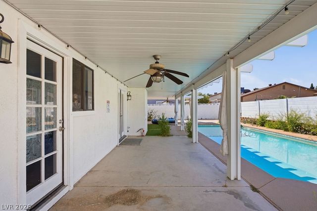 4561 Paseo El Rio Drive, Las Vegas, NV 89121