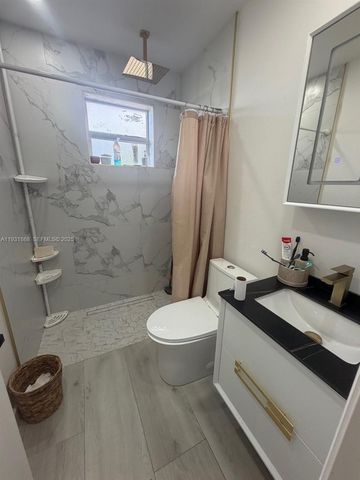 660 SW 30th Ter, Fort Lauderdale, FL 33312