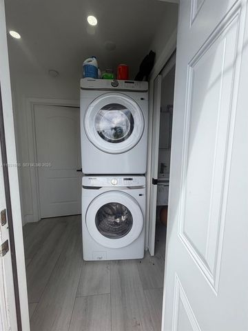 660 SW 30th Ter, Fort Lauderdale, FL 33312