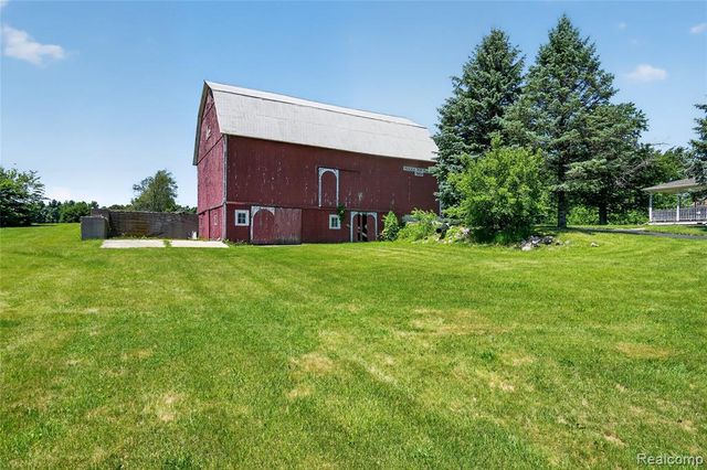 4260 Sylvan Road, Grass Lake, MI 49240