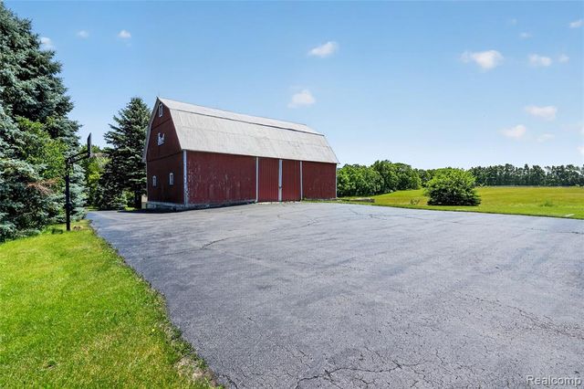 4260 Sylvan Road, Grass Lake, MI 49240