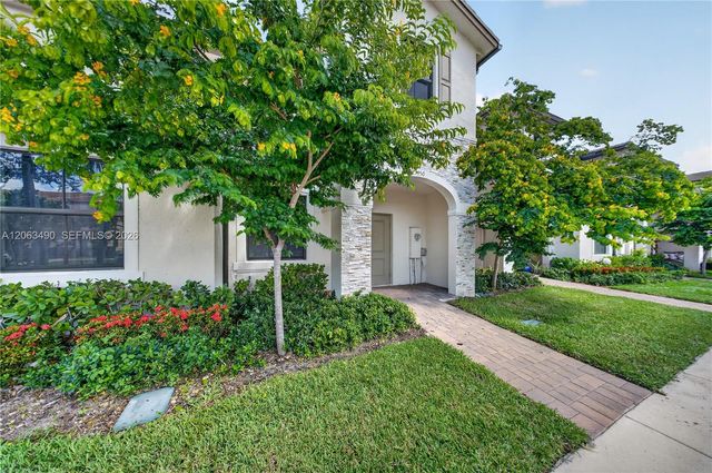 23450 SW 127th Pl, Homestead, FL 33032