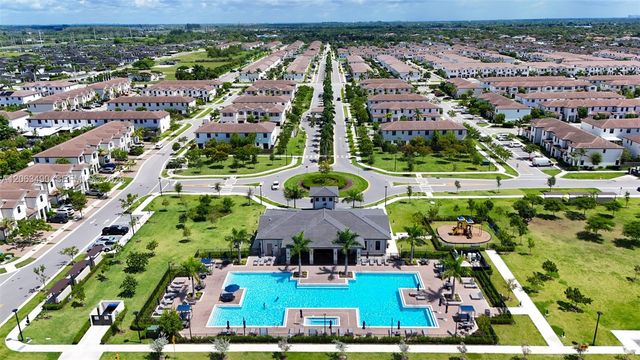 23450 SW 127th Pl, Homestead, FL 33032