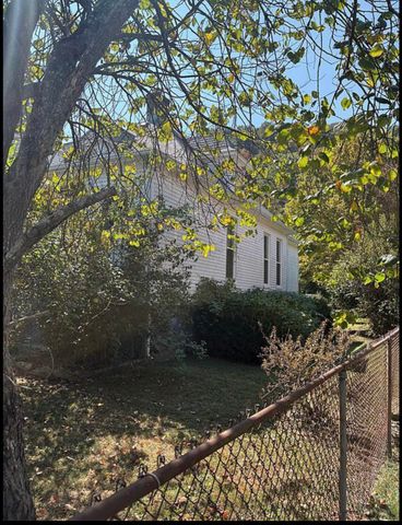 418 Front Street, Vanceburg, KY 41179