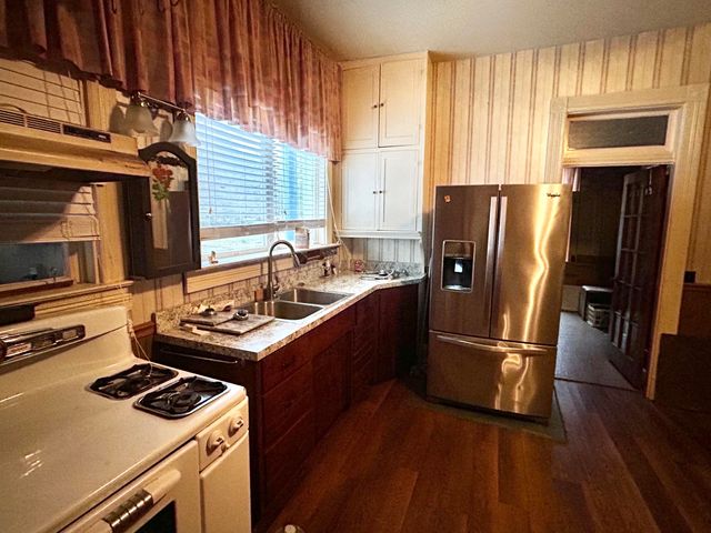 418 Front Street, Vanceburg, KY 41179