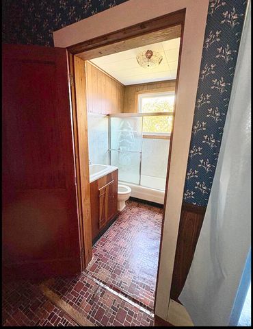 418 Front Street, Vanceburg, KY 41179