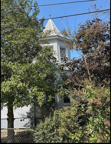 418 Front Street, Vanceburg, KY 41179