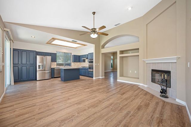 3786 Glacier Park Way, Elk Grove, CA 95758