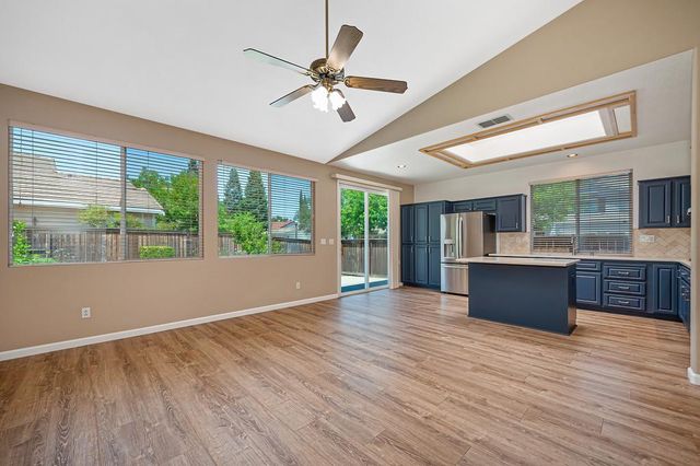 3786 Glacier Park Way, Elk Grove, CA 95758