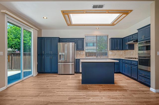 3786 Glacier Park Way, Elk Grove, CA 95758