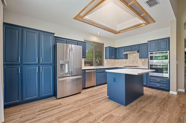 3786 Glacier Park Way, Elk Grove, CA 95758