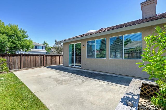 3786 Glacier Park Way, Elk Grove, CA 95758