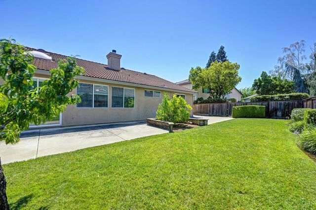 3786 Glacier Park Way, Elk Grove, CA 95758