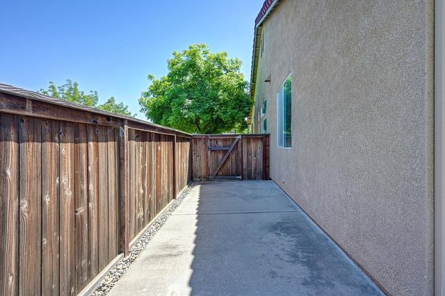 3786 Glacier Park Way, Elk Grove, CA 95758