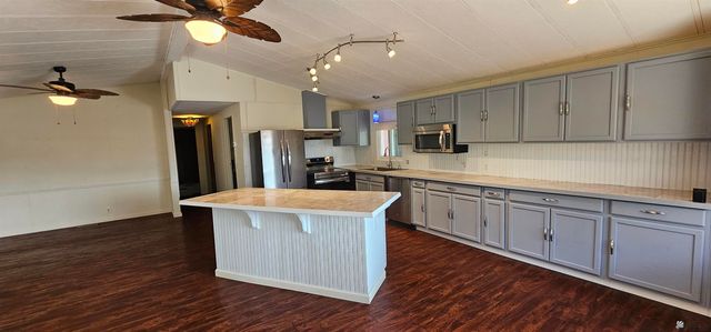 1402 W Jennifer Ln, Yuma, AZ 85365