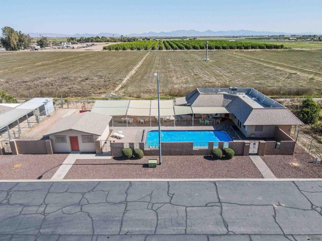 1402 W Jennifer Ln, Yuma, AZ 85365