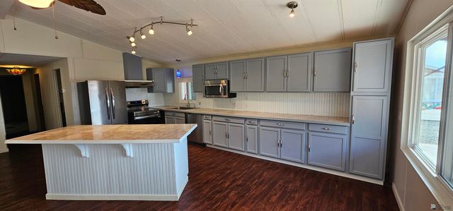 1402 W Jennifer Ln, Yuma, AZ 85365