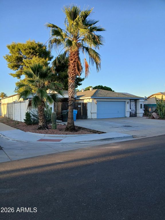 3638 W MICHELLE Drive, Glendale, AZ 85308 — photo 3