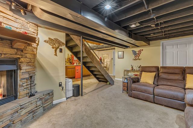1280 S Walnut St, Monaca, PA 15061