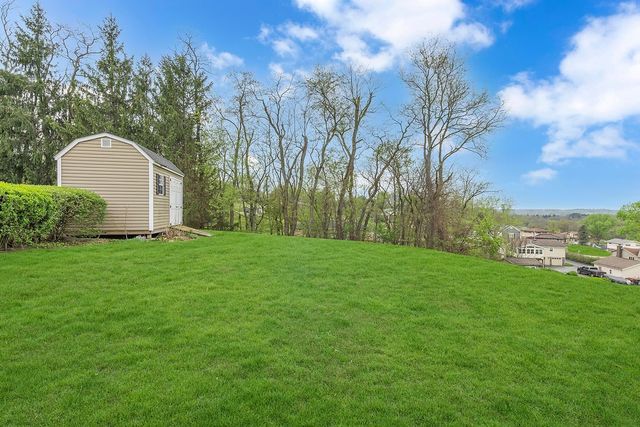 1280 S Walnut St, Monaca, PA 15061