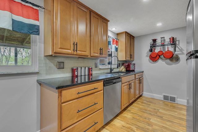 1280 S Walnut St, Monaca, PA 15061