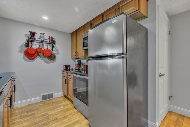 1280 S Walnut St, Monaca, PA 15061