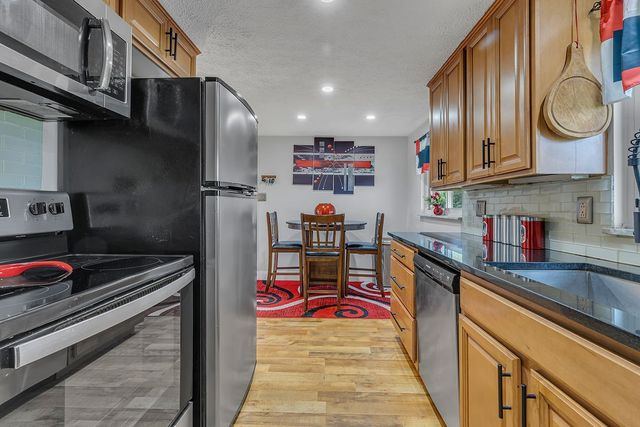 1280 S Walnut St, Monaca, PA 15061