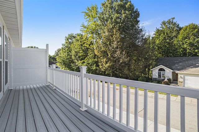 17545 Beechwood Lane, Spring Lake, MI 49456