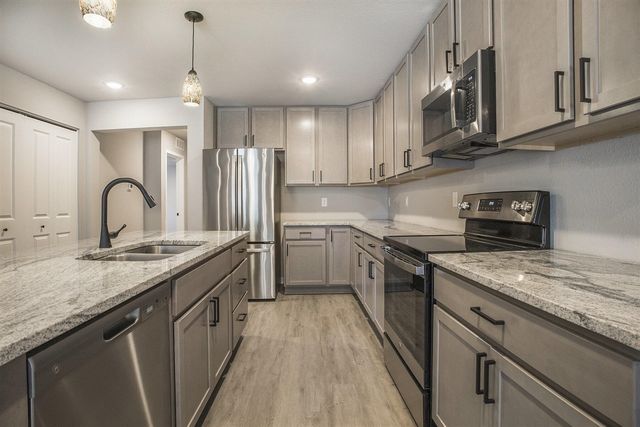 17545 Beechwood Lane, Spring Lake, MI 49456