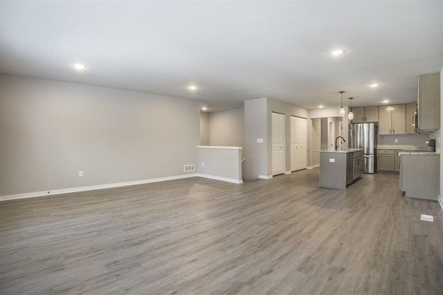 17545 Beechwood Lane, Spring Lake, MI 49456