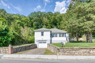 38 Woodside Avenue, Seymour, CT 06483
