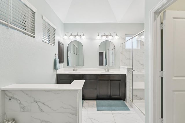 308 Ravello ST, Liberty Hill, TX 78642