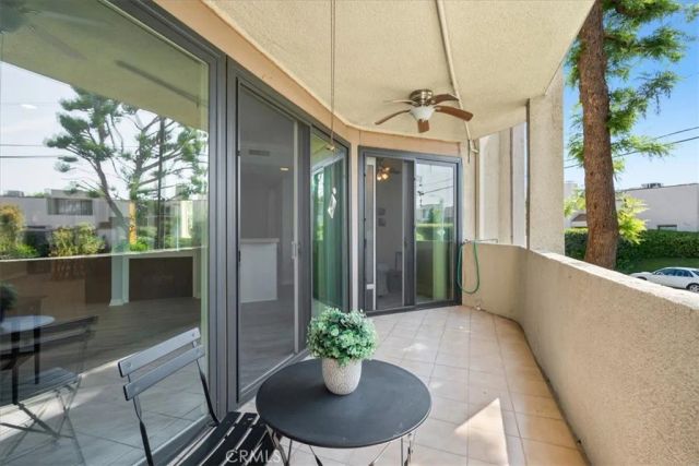 5216 Yarmouth Avenue 106, Encino, CA 91316