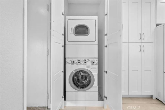 5216 Yarmouth Avenue 106, Encino, CA 91316