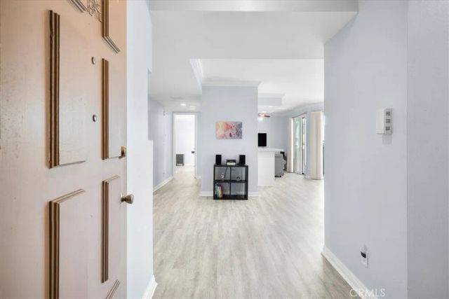 5216 Yarmouth Avenue 106, Encino, CA 91316