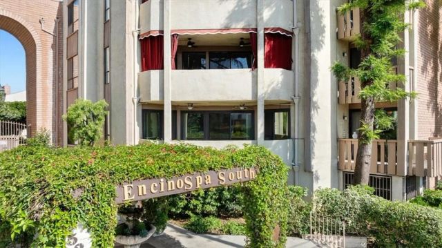 5216 Yarmouth Avenue 106, Encino, CA 91316