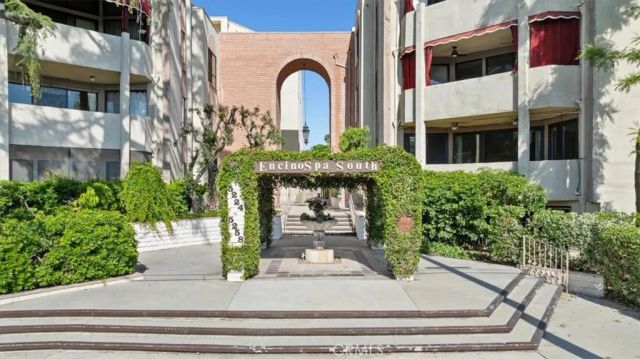 5216 Yarmouth Avenue 106, Encino, CA 91316