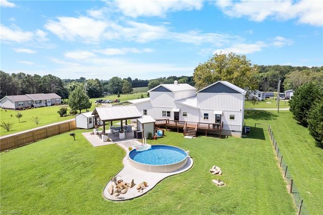 106 Grants Home Trail, Ararat, NC 27007