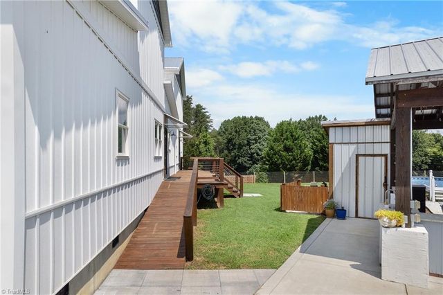 106 Grants Home Trail, Ararat, NC 27007